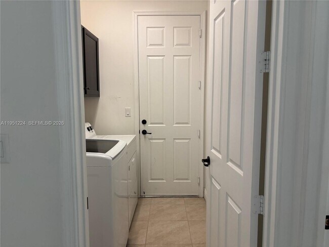 Building Photo - 4783 Rosetta Ter