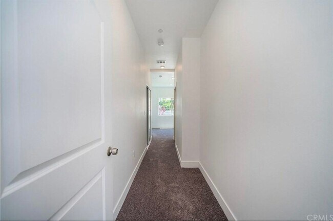 Building Photo - 850 W 165th Pl