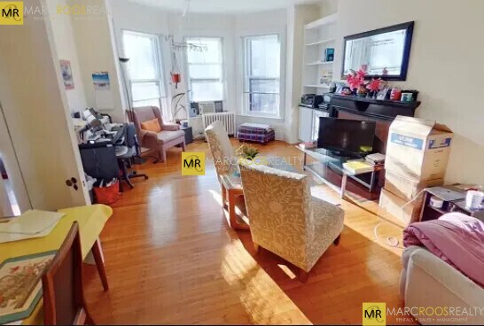 Building Photo - 453 Beacon St