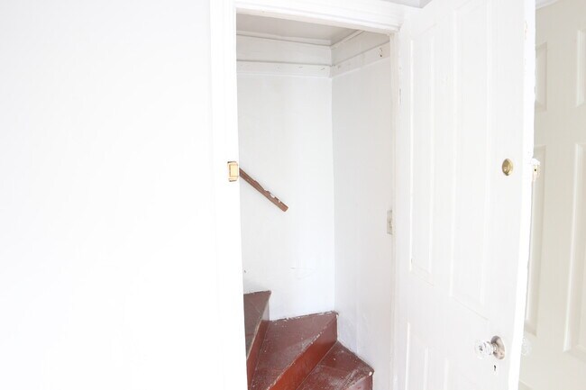 Building Photo - 1135 Oak St