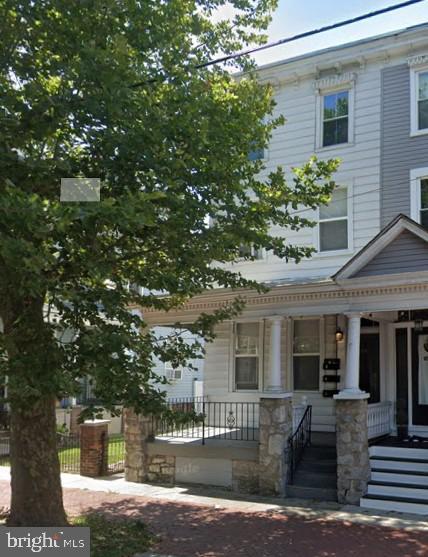 Building Photo - 410 Monmouth St