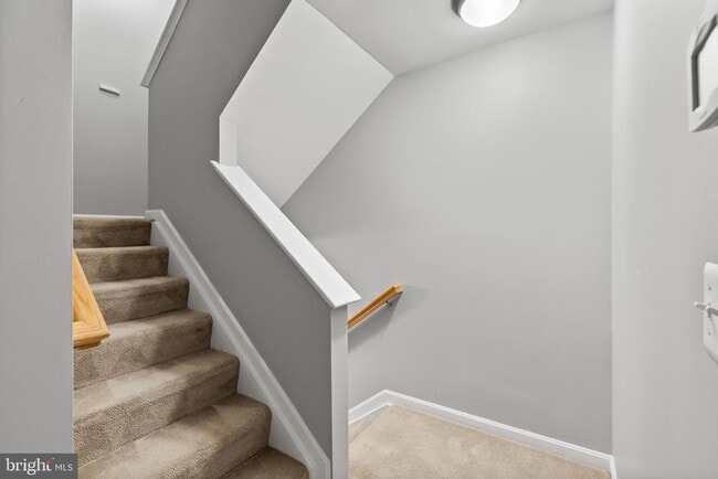 Building Photo - 1900 Lennox Dr