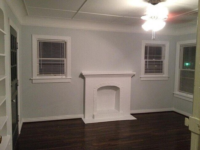 Building Photo - 5730 Goodwin Ave