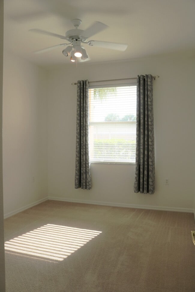 Building Photo - 2 bed/2 bath Condo in Popular Osprey Cove! Lake Views!!