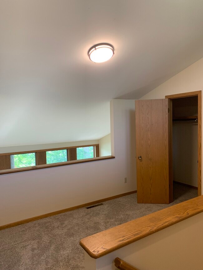 Loft/Sitting Area - 317 River St