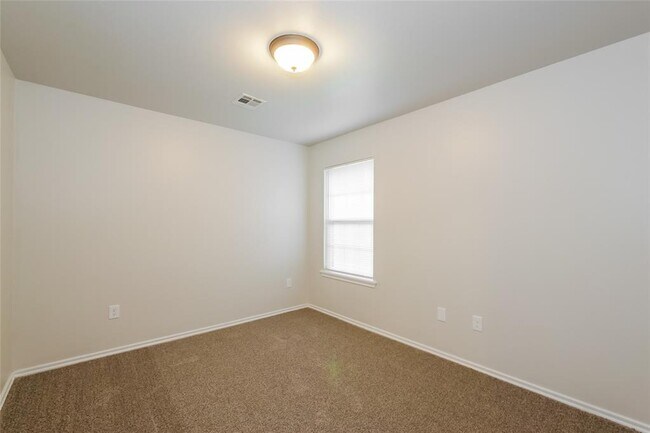 Building Photo - 1338 Selborne Pl