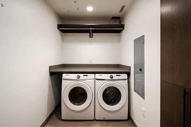 Building Photo - 4 Boathouse Way