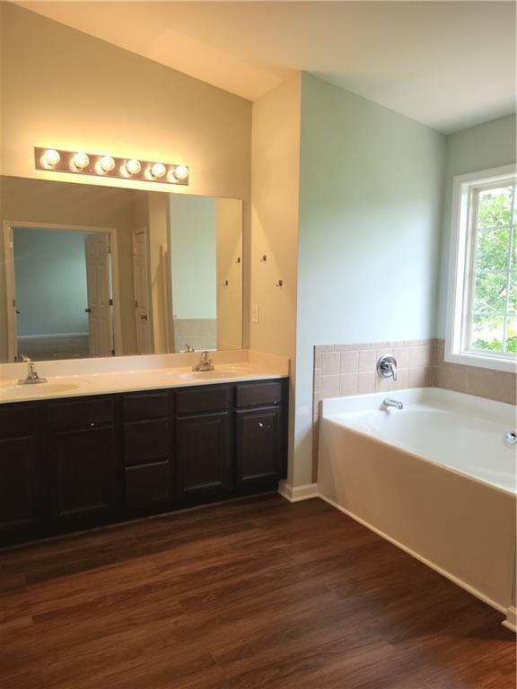 Building Photo - 3790 Lakeside Walk Dr