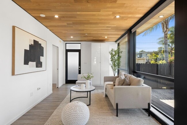 Building Photo - 409 Tilton Ave