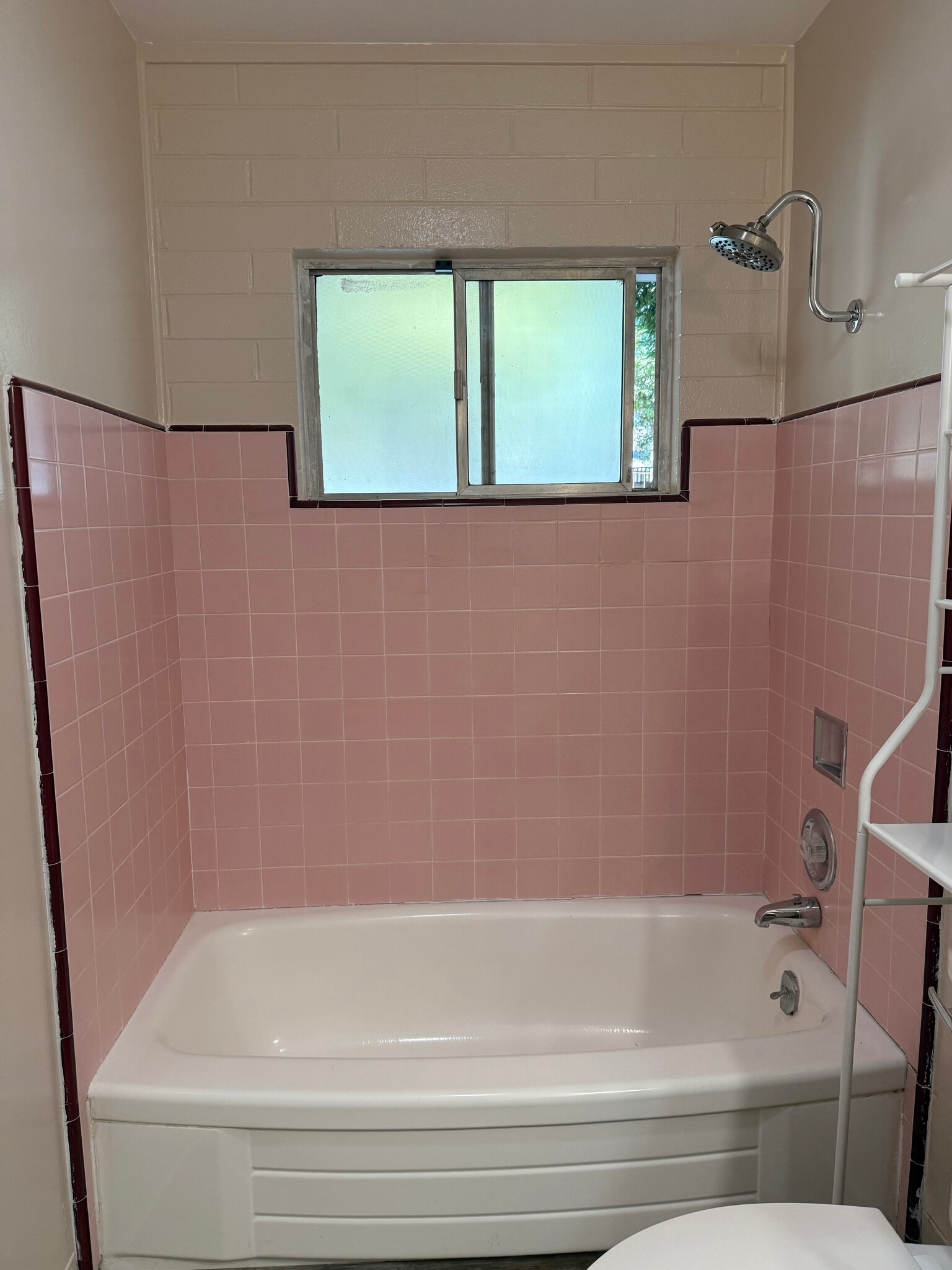 Building Photo - 1332 Thompson Ave