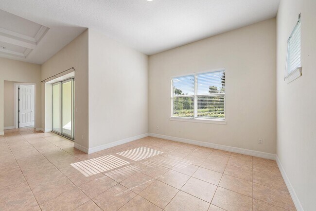 Building Photo - 127 Shores Pointe Dr