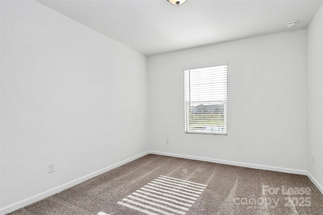 Building Photo - 3649 Secrest Lndg