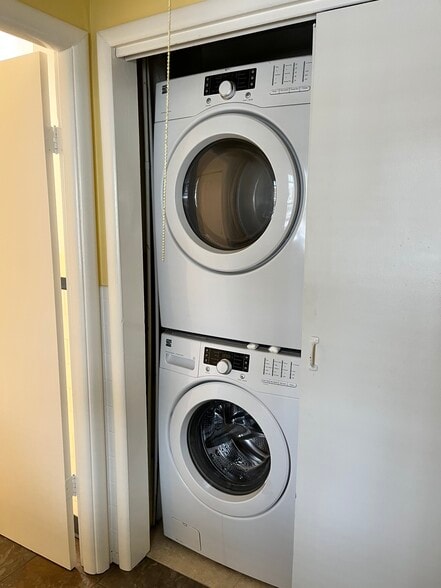 Stackable laundry - 114 Buell St