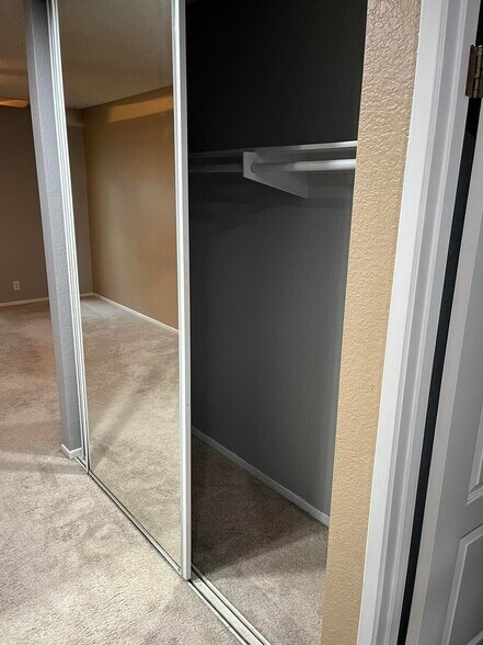 Building Photo - 10808 Aderman Ave