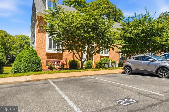 Building Photo - 638 Oakland Hills Dr