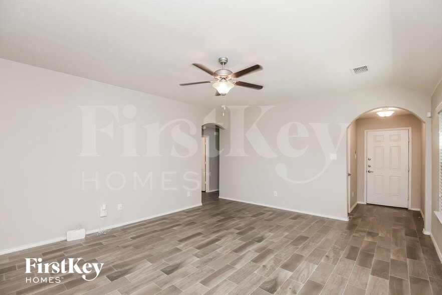 Building Photo - 5825 Dew Plant Way