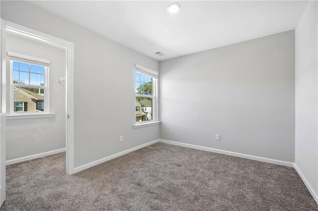 Building Photo - 4646 Waxwing St