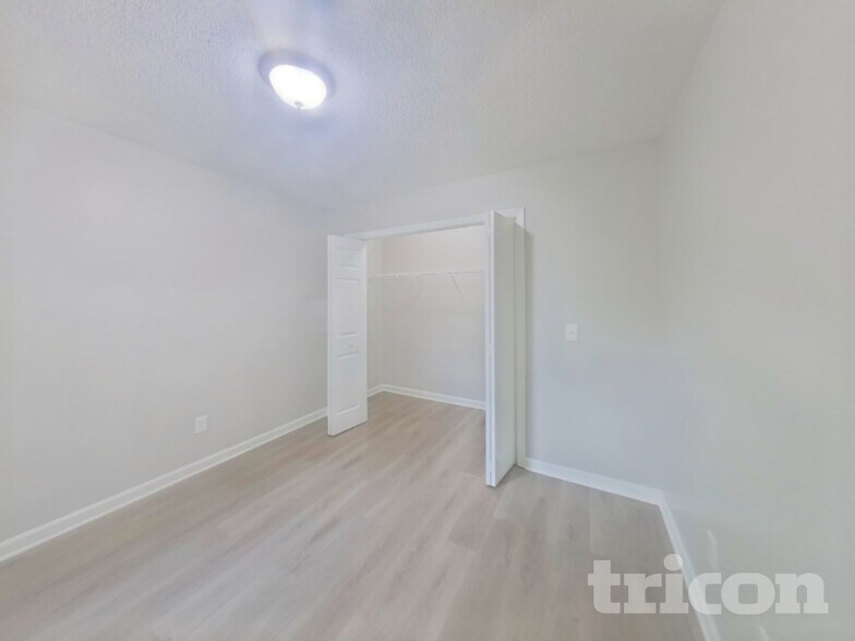 Building Photo - 142 Bradstone Rd