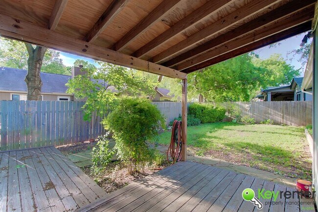 Building Photo - 9802 Willers Way