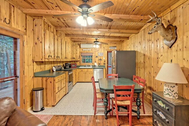 Building Photo - 6180 Crow Creek Rd