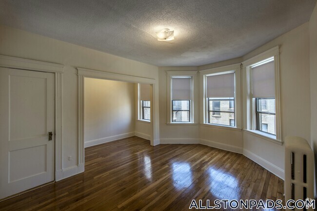 Building Photo - 1148 Commonwealth Ave