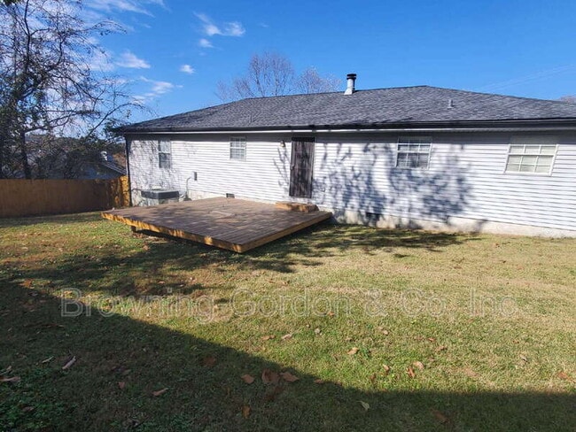 Building Photo - 243 Ash Grove Dr