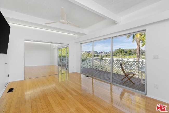 Building Photo - 3352 Oak Glen Dr