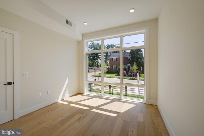 Building Photo - 4347 Harrison St NW