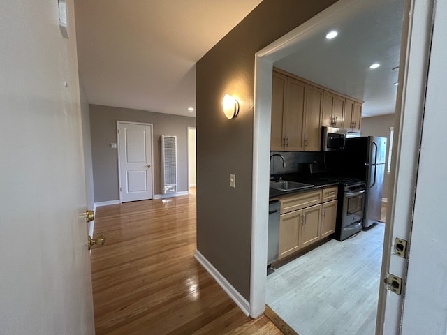 Building Photo - 2235 Bonar St