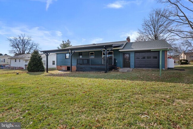 Building Photo - 3887 Shadywood Dr