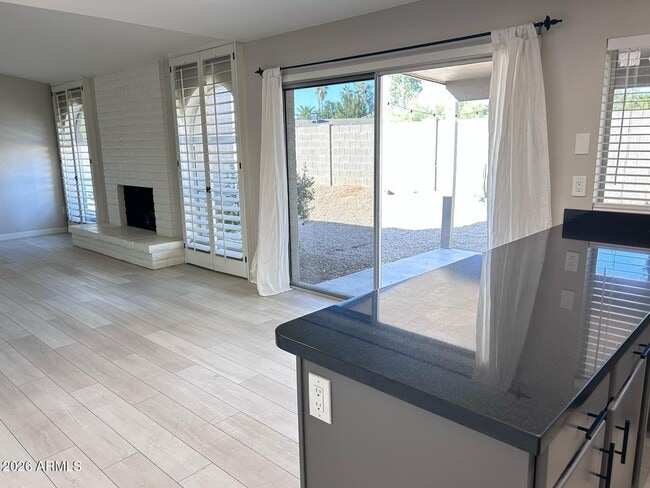 Building Photo - 6221 E Gelding Dr