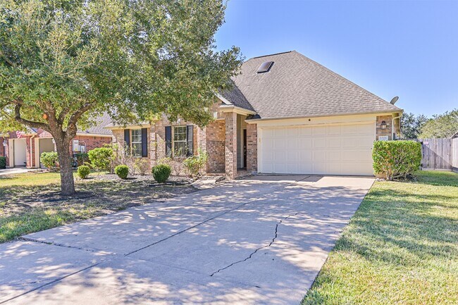 Building Photo - 2006 Plantain Lily Ct