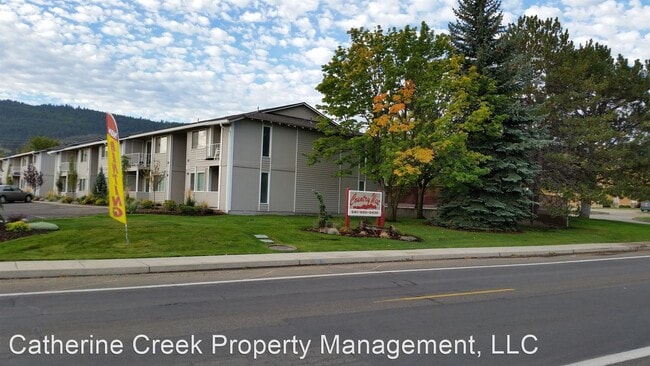 Primary Photo - 2000 Gekeler Ln