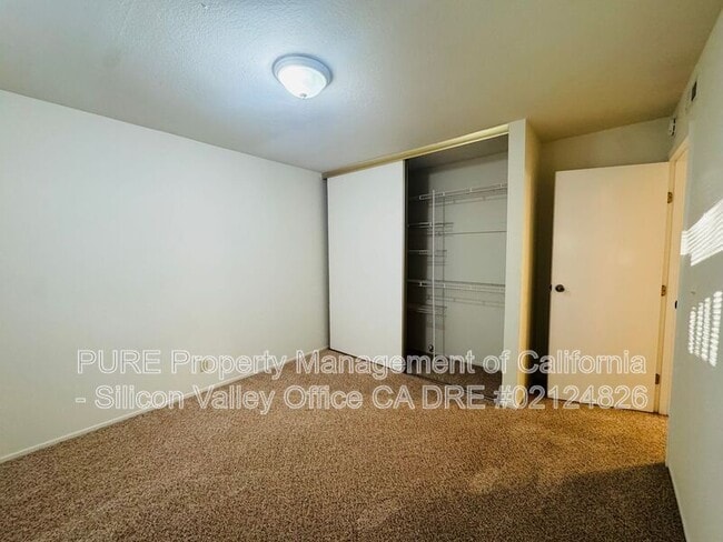 Building Photo - 115 Western Ct