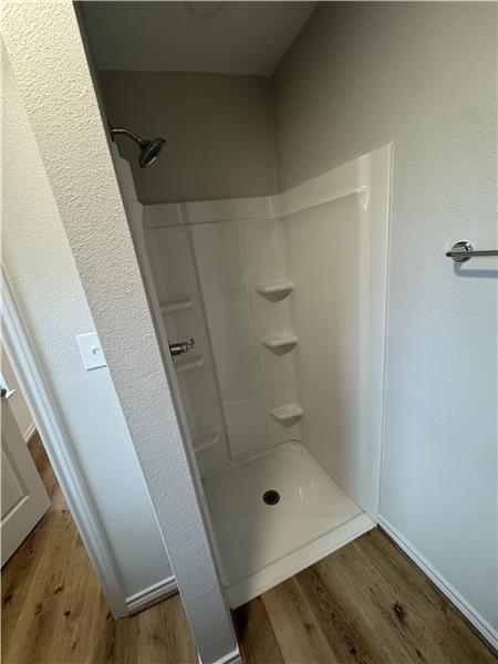 Building Photo - 207 Laurel Ln