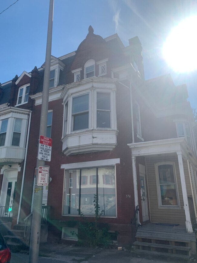 3rd Floor 1 Bedroom ApartmentWest End of 574 W Market St York PA