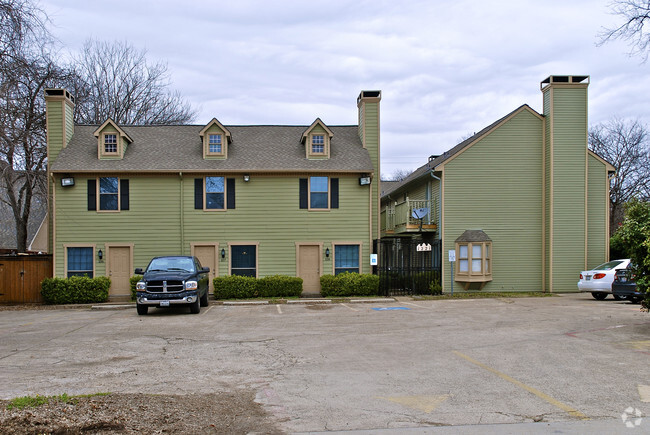 Building Photo - 1221 Abrams Condo apartments