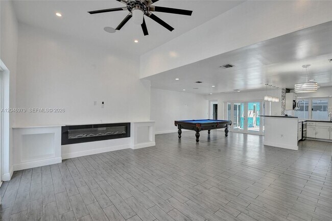 Building Photo - 9240 SW 54th St