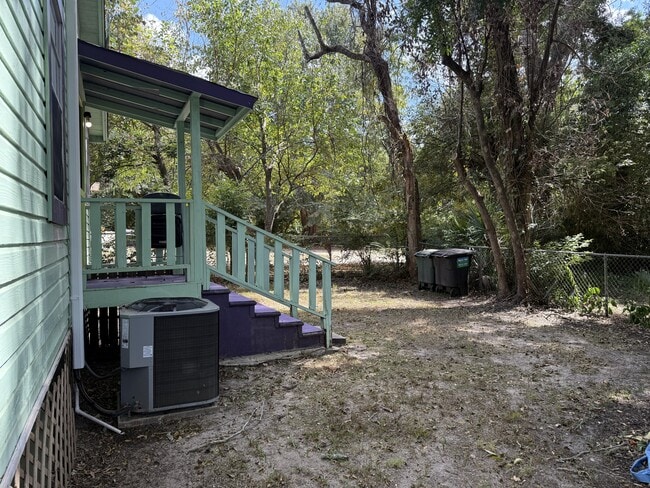 Building Photo - 539 W Georgia St