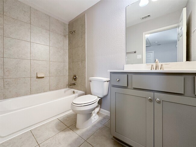Building Photo - 125 Camelot Pl Ct