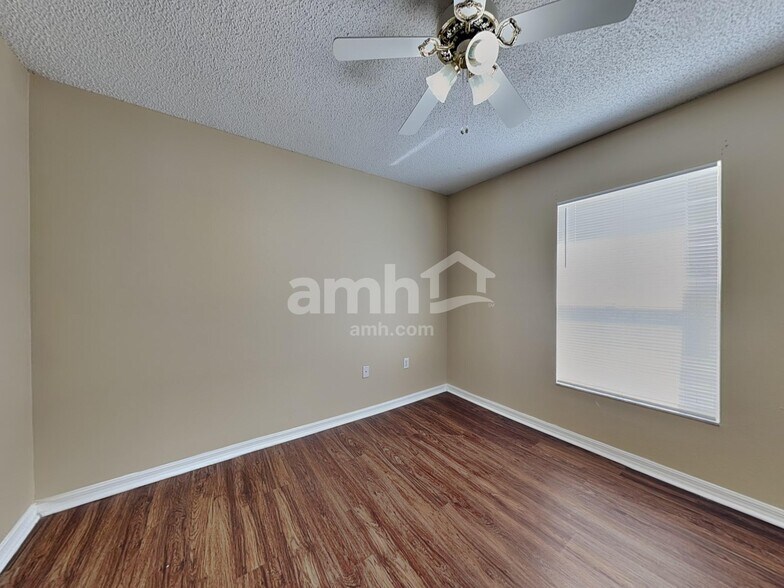 Building Photo - 813 Grand Regal Pt