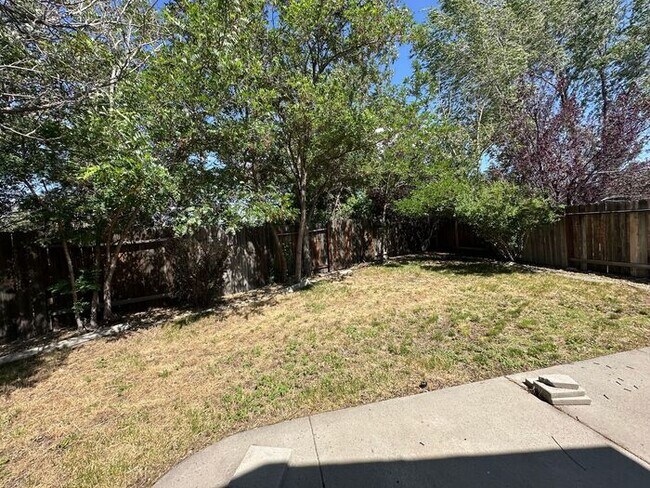 Building Photo - 1170 Forest Knoll Ct