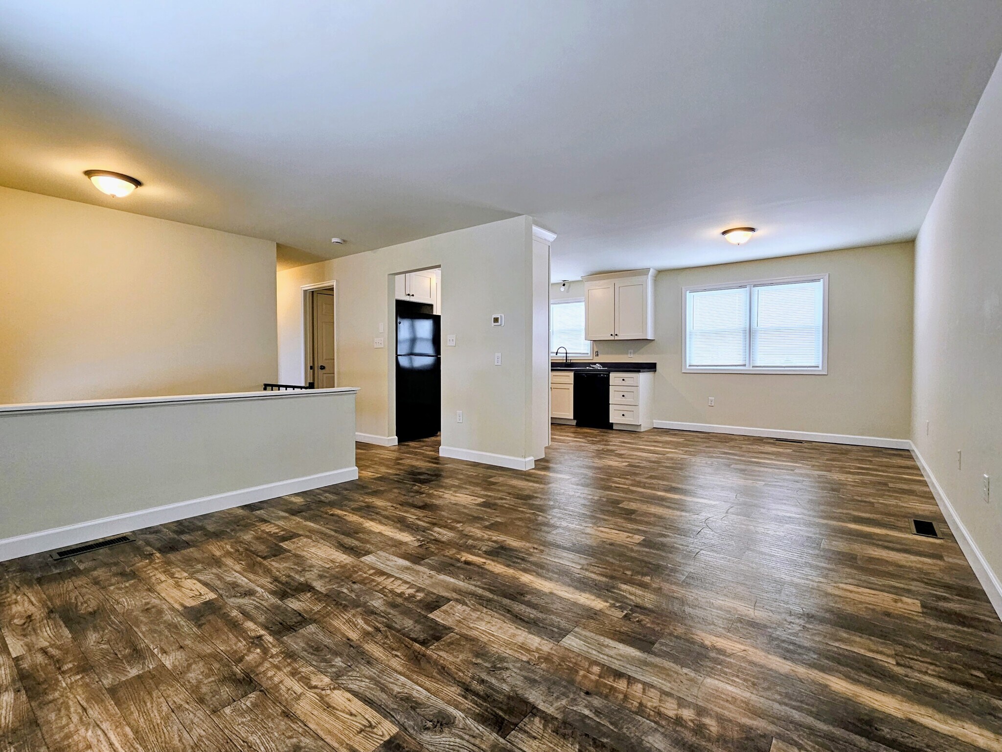 Building Photo - 4 Skyview Ln