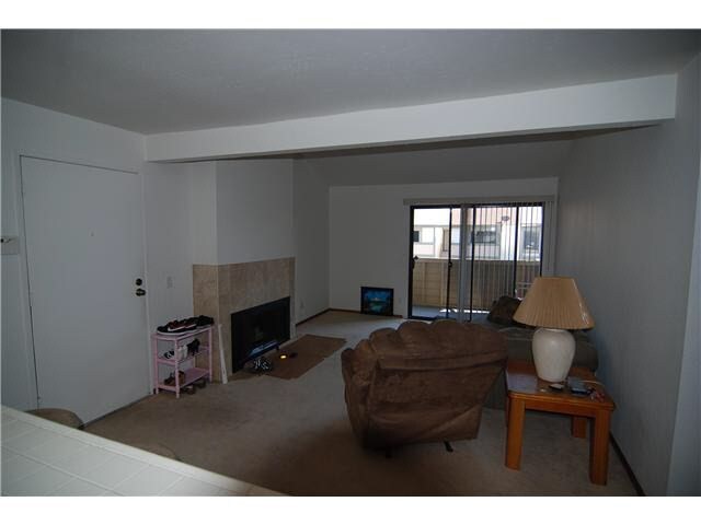 Building Photo - 9149 Village Glen Dr