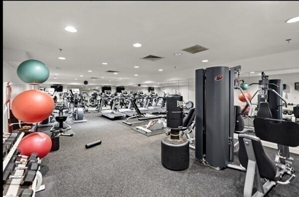 Building Photo - 15 N Beacon St