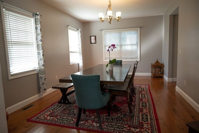 Building Photo - ? GORGEOUS COLONIAL – 4 BED / 2.5 BATH ?