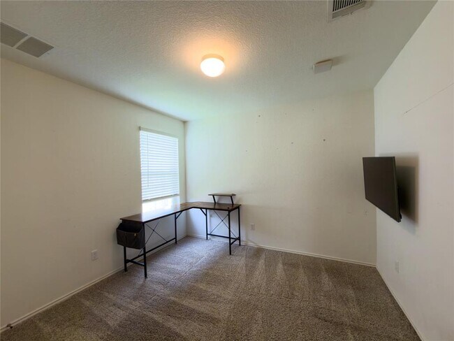 Building Photo - 21417 Wilmiller Ln