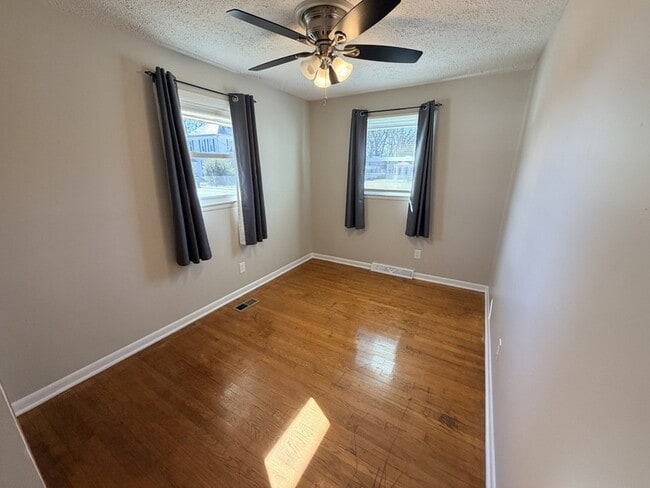 Building Photo - 311 3rd Ave NW