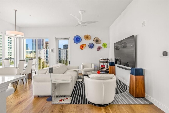 Building Photo - 600 3rd Ave S