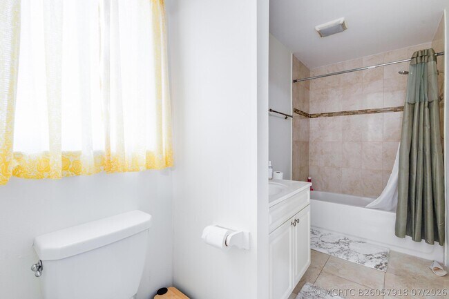 Building Photo - 4245 Landar Dr